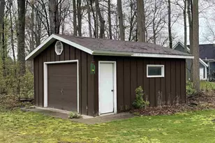 925 Ridlington Ave, Shawano, WI 54166 - Photo 2