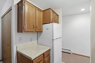 82 Spencer Village Ct, Appleton, WI 54914 - Photo 6