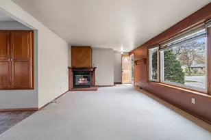 1281 Alice Dr, Green Bay, WI 54304 - Photo 4