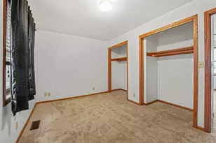 318 Sterling Ave, Oshkosh, WI 54901 - Photo 8
