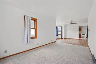 318 Sterling Ave, Oshkosh, WI 54901 - Photo 12