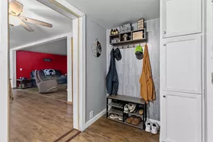 21 Primrose Cir, Clintonville, WI 54929 - Photo 4