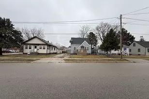 632 7th St, Menasha, WI 54952 - Photo 2