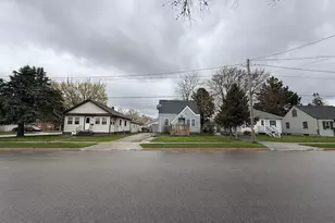 632 7th St, Menasha, WI 54952 - Photo 4