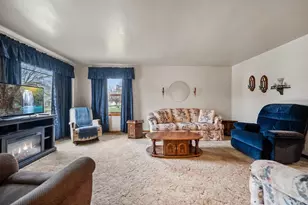 815 Irvington St, Green Bay, WI 54304 - Photo 4