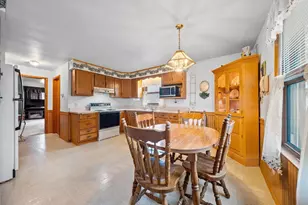 815 Irvington St, Green Bay, WI 54304 - Photo 8