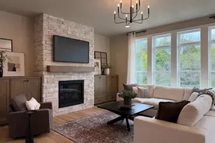 2528 N Stellita Cir, De Pere, WI 54114 - Photo 4