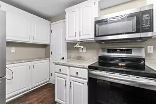 2206 Meadowbrook Ct, Oshkosh, WI 54904 - Photo 14