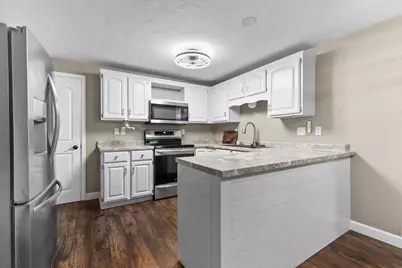 2206 Meadowbrook Court #A, Oshkosh, WI 54904 - Photo 12