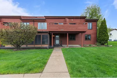 2206 Meadowbrook Court #A, Oshkosh, WI 54904 - Photo 1