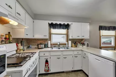 2110 Elm View Drive, Green Bay, WI 54304 - Photo 28
