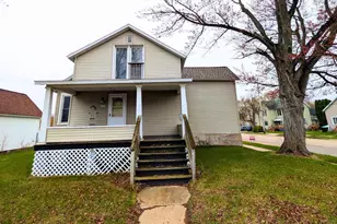 1417 11th Ave, Menominee, MI 49858 - Photo 1
