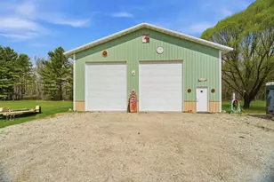 5588 E Brown Rd, Little Suamico, WI 54141 - Photo 38