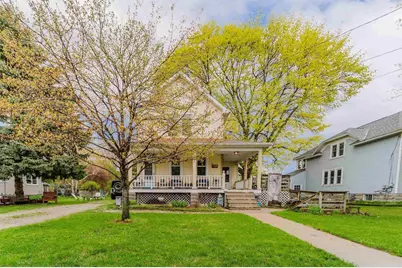 332 Rosalia Street, Oshkosh, WI 54901 - Photo 1