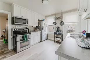 332 Rosalia St, Oshkosh, WI 54901 - Photo 12
