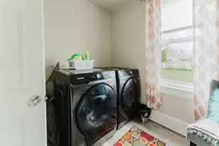 332 Rosalia St, Oshkosh, WI 54901 - Photo 18