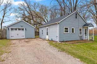 1713 Burns Ave, Green Bay, WI 54303 - Photo 2