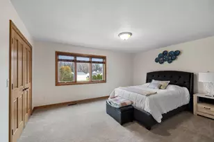 230 Oakbrook Dr, Pulaski, WI 54162 - Photo 20
