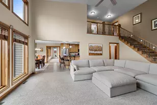 230 Oakbrook Dr, Pulaski, WI 54162 - Photo 6