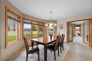 230 Oakbrook Dr, Pulaski, WI 54162 - Photo 8