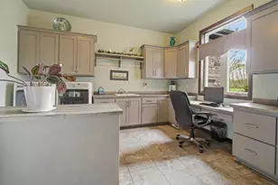 227 Peterlynn Dr, Wrightstown, WI 54180 - Photo 20