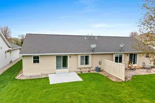 5433 Brookview Dr, Appleton, WI 54913 - Photo 38