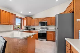 5433 Brookview Dr, Appleton, WI 54913 - Photo 12