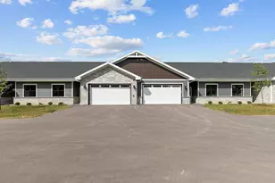 3026 Community Way, Menasha, WI 54952 - Photo 34