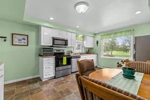 1911 S Carpenter St, Appleton, WI 54915 - Photo 6