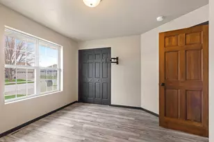 4814 Isabella Cir, Hobart, WI 54155 - Photo 18
