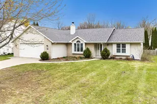 1145 Tara Marie Ln, Green Bay, WI 54303 - Photo 2