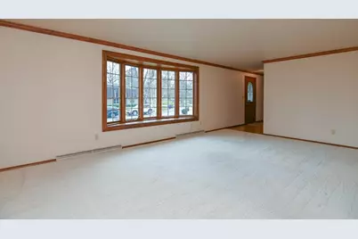 3095 Pine Ridge Court, Green Bay, WI 54311 - Photo 6