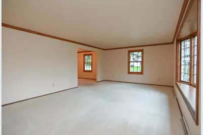 3095 Pine Ridge Court, Green Bay, WI 54311 - Photo 4