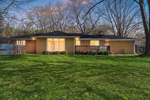 142 Greene Ave, Green Bay, WI 54301 - Photo 2