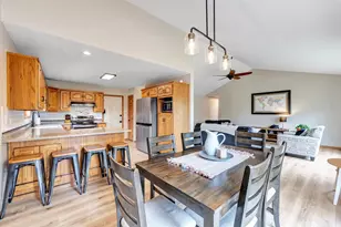 240 Alison Ct, Wrightstown, WI 54180 - Photo 8
