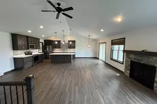 613 Hammen Ct, Kaukauna, WI 54130 - Photo 6