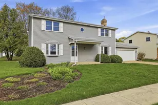 3113 N Peach Tree Ln, Appleton, WI 54911 - Photo 2