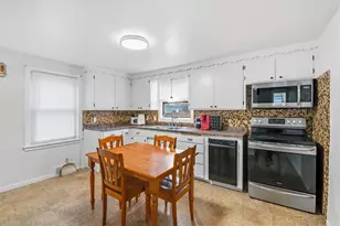 1149 9th St, Green Bay, WI 54304 - Photo 8