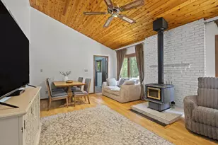 W4609 S Pearl Lake Rd, Redgranite, WI 54970 - Photo 8
