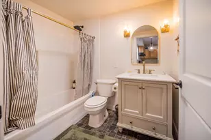 341 Rosalia St, Oshkosh, WI 54901 - Photo 8