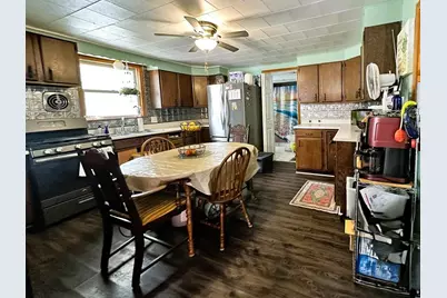 154 N Lincoln Avenue, Fond du Lac, WI 54935 - Photo 2