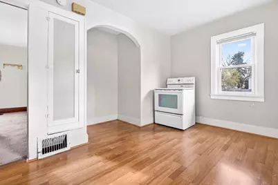 1068 Caroline Street, Green Bay, WI 54303 - Photo 10