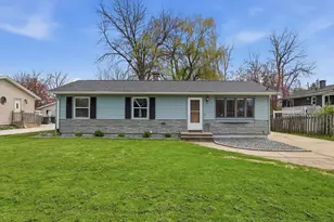 417 3rd St, Winneconne, WI 54986 - Photo 2