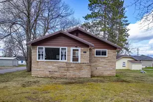 513 Tamarack St, Eagle River, WI 54521 - Photo 2