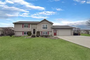 2012 24th Ave, Menominee, MI 49858 - Photo 1