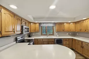 2360 Lincoln St, Marinette, WI 54143 - Photo 14
