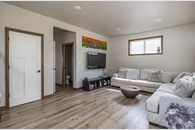 1255 Cherry Street, Green Bay, WI 54301 - Photo 8