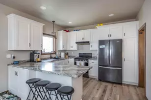 1255 Cherry St, Green Bay, WI 54301 - Photo 2