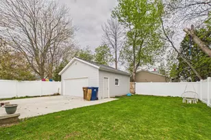 236 4th St, Menasha, WI 54952 - Photo 22
