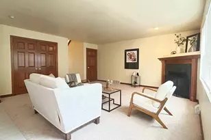 713 Edge Point Ct, De Pere, WI 54115 - Photo 8